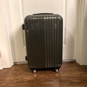 24”Mephisto Light weight suitcase
